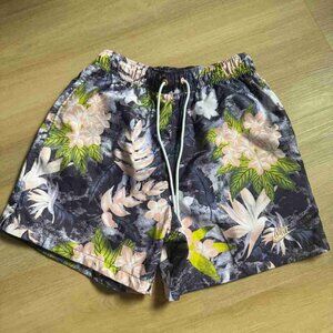 Men’s Tropical Floral Print Shorts